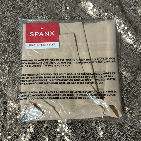 Spanx high rise undie tec-table thong - Picture 3 of 4